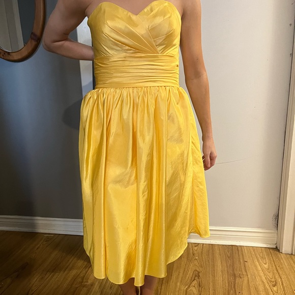 Vintage Style Yellow Party Dress - Picture 6 of 6